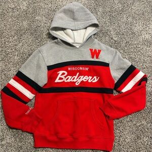 Mitchell & Ness Wisconsin Badgers Kids boys youth hooded sweatshirt size Medium